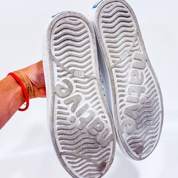 NATIVE White Jefferson Shoes - Picture 7 of 9